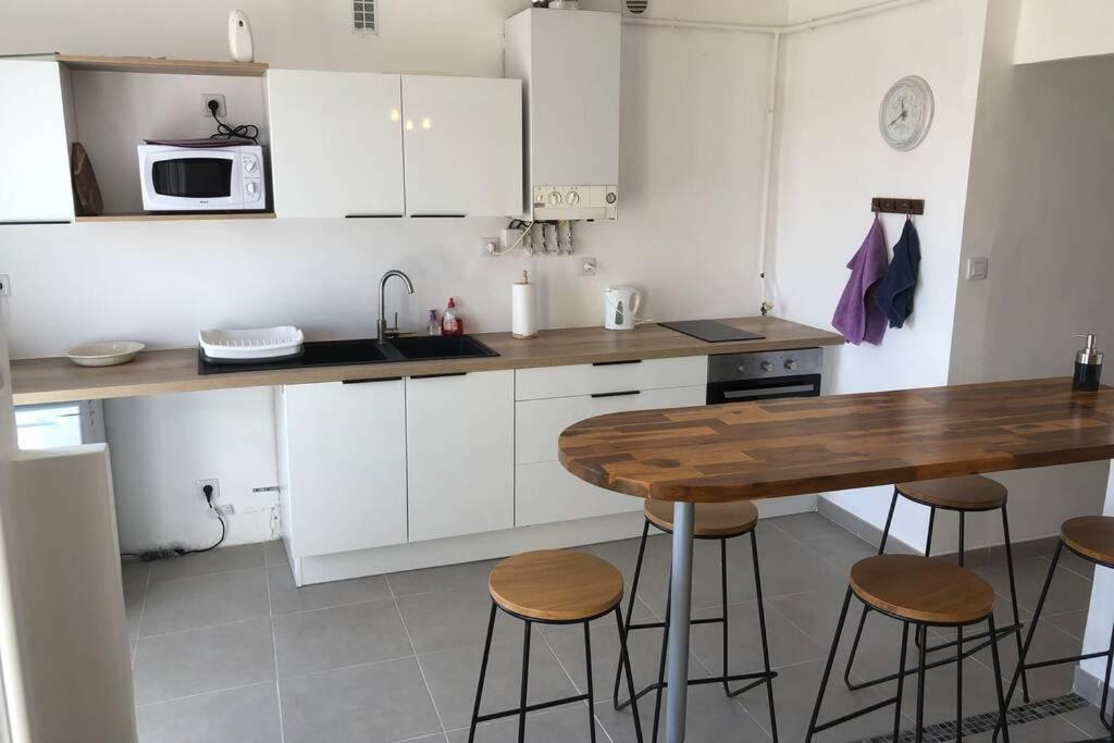 Grands Buffets Hebergement Appartement Narbonne Exterior foto